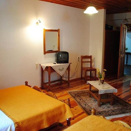 פאפיגקון Hotel Kaiti מראה חיצוני תמונה