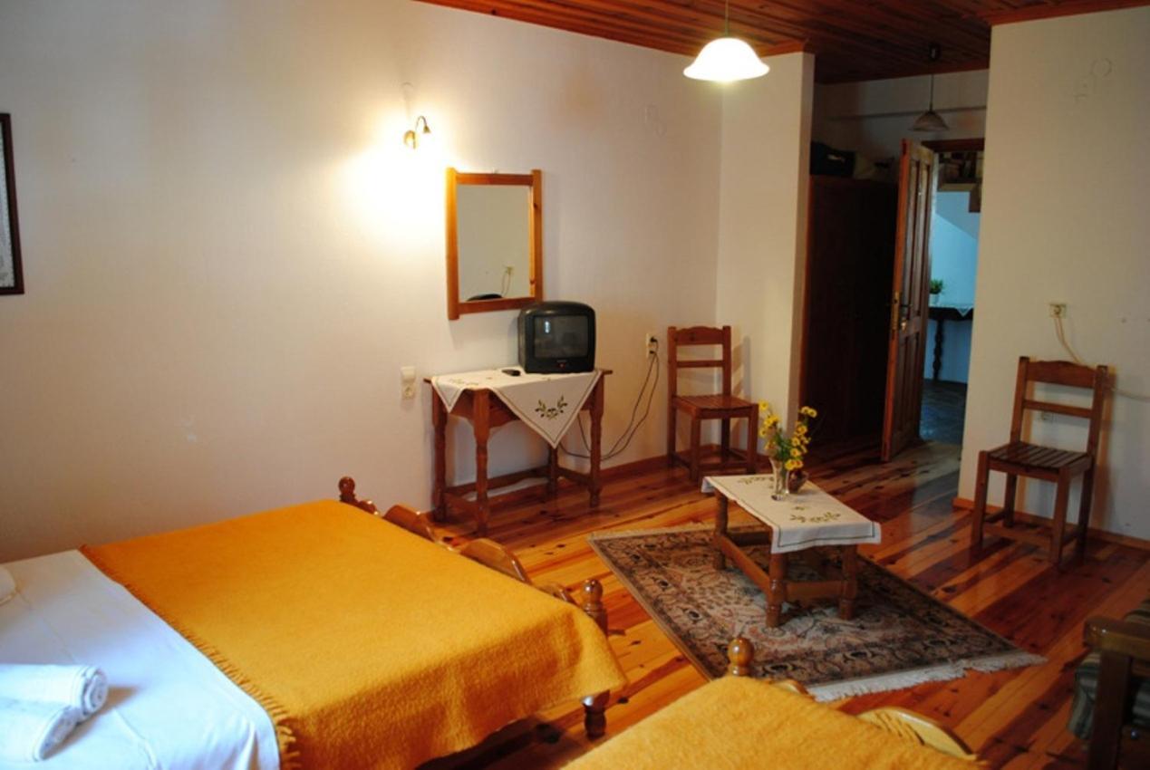 פאפיגקון Hotel Kaiti מראה חיצוני תמונה