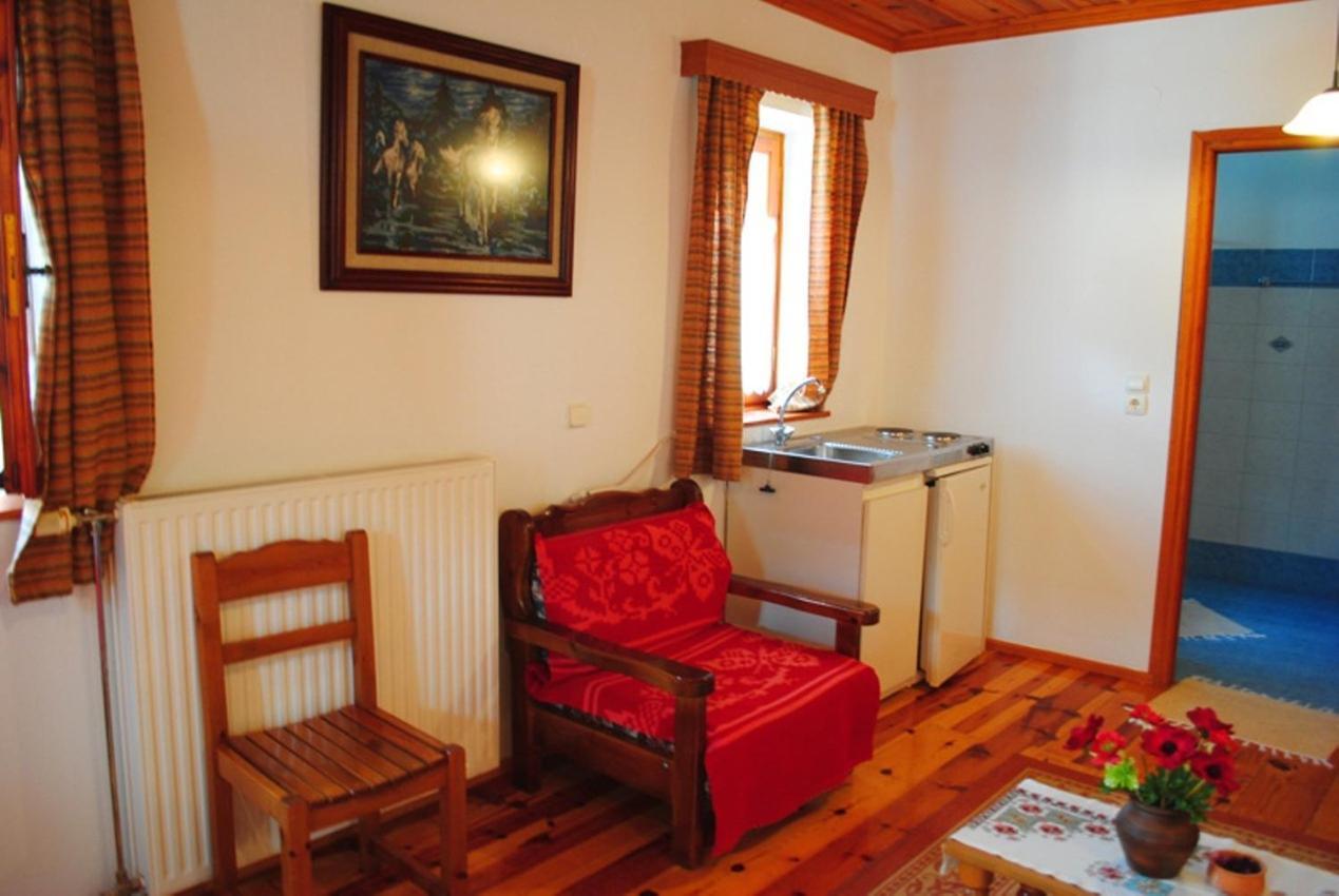 פאפיגקון Hotel Kaiti מראה חיצוני תמונה